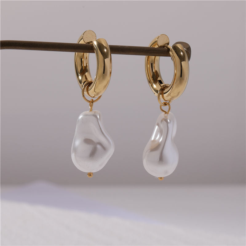 Pearl Drop Earring